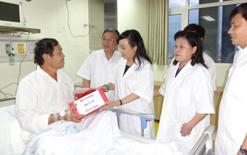 ลงทุนเตรียมรถพยาบาลพิเศษและเฮลิคอปเตอร์เพื่อสนับสนุนการผ่าตัดปลูกถ่ายอวัยวะ